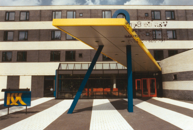 Drienerlolaan 5 Universiteit Twente. Ingang Hotel Drienerburght 1990.jpeg