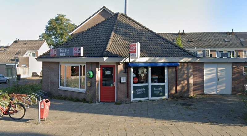 Faberstraat 41 hoek De Bouterstraat snackria Anne-T.jpg