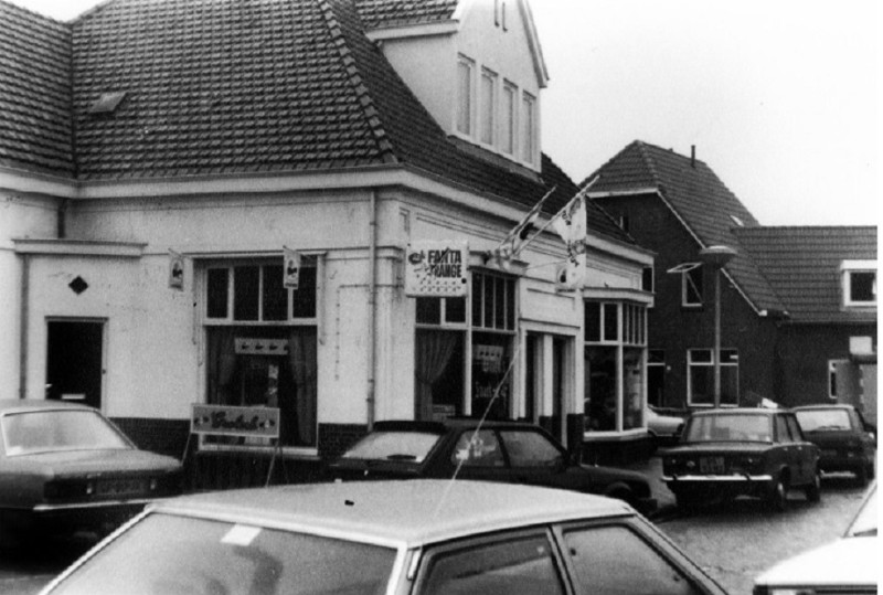 Sterkerstraat 28 Cafetaria Willem's Snackbar.jpg