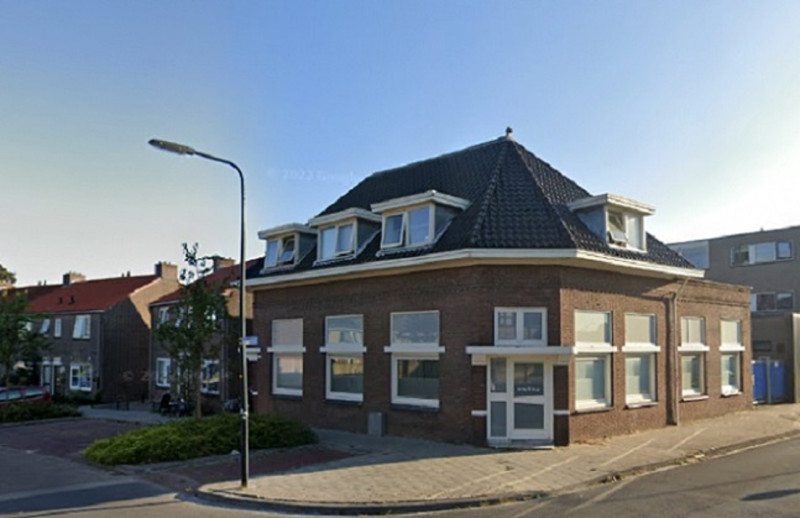 Steenweg 70 hoek Ribbelerbrinkstraat..jpg