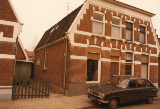 Johannes ter Horststraat 14-16 woningen foto 1977.jpeg