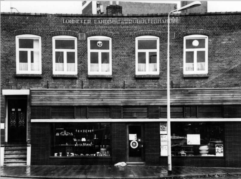 Kottendijk 1 winkel Landbouwproductenhandel later Welkoop ca 1970.jpg