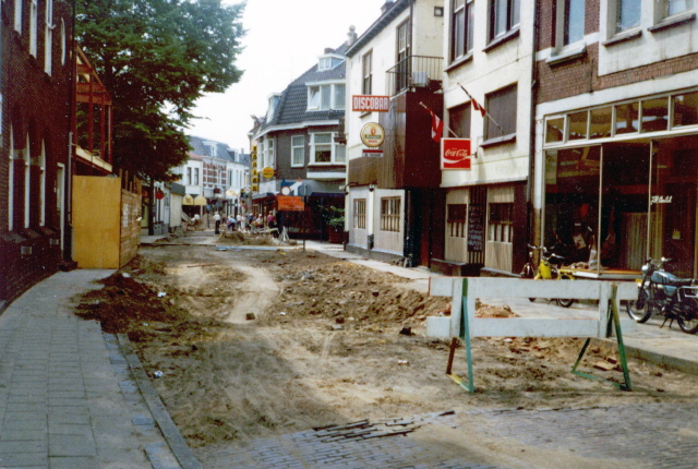 Noorderhagen 74 Rechts de Discobar en de Haverstraatpassage en op de achtergrond De Heurne.jpeg