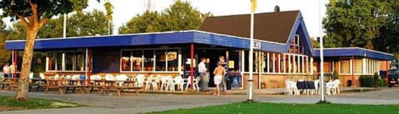 Geessinkweg 148 Clubhuis EHV thuisbasis Hockeycafe.jpg