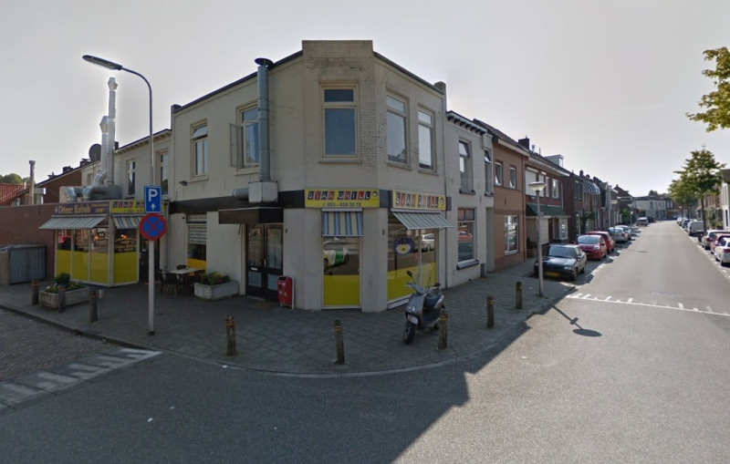 Oostveenweg 5 hoek Lage Bothofstraat restaurant Star Grill.jpg