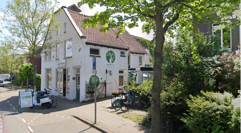 Emmastraat 189  pand Earth cafe and Market..jpg