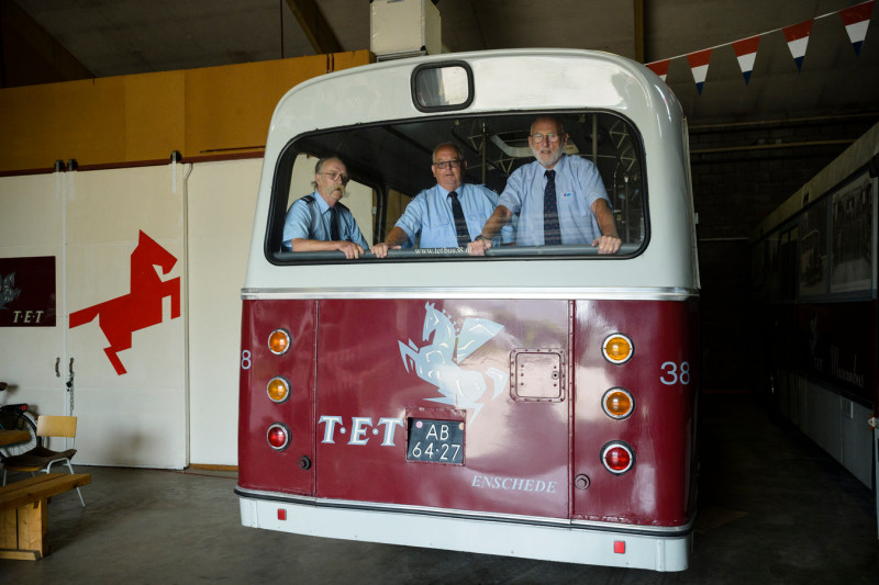 Nu staat bus 38 nog in een loods. Over een tijdje moet hij eruit. © Cees Elzenga.jpg