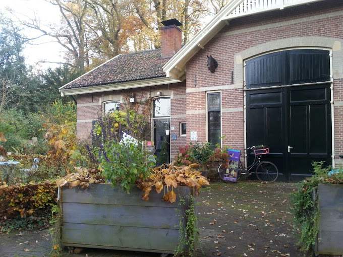 Gronausestraat 12 Wooldrikspark theehuis en theetuin Ik en mijn moeder 2014.jpg