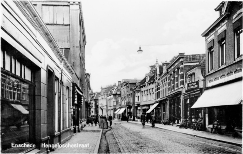 Hengelosestraat 10 rechts Maison Vosmeijer 1933.jpg