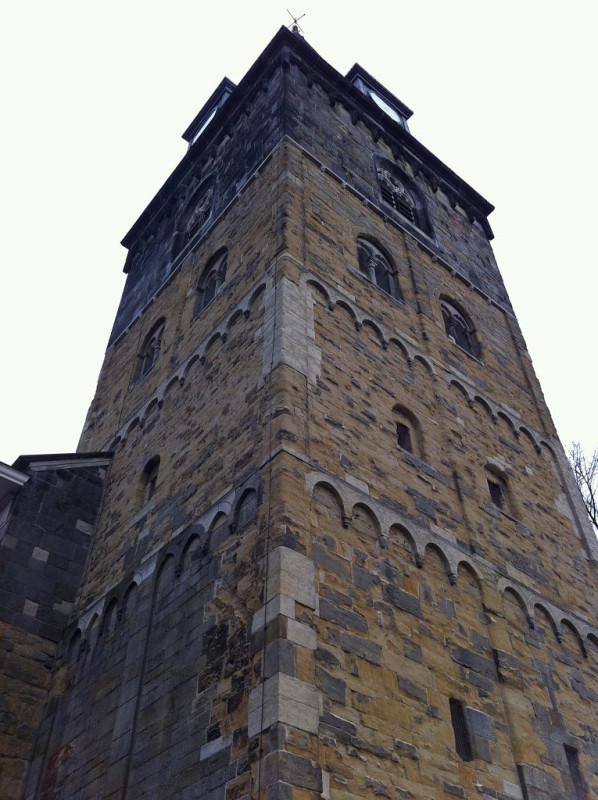 Oude Markt 32 Grote Kerk toren 2011.jpg