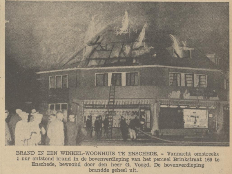 Brinkstraat 169  brand bakkerij G. Voogd krantenfoto Tubantia 4-8-1937.jpg