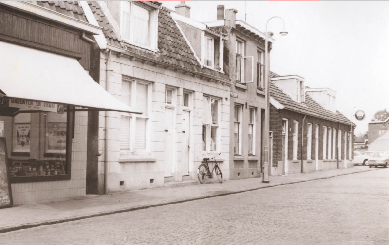 Hoge Bothofstraat 87 groente en fruitzaak 89 woningen 1967.jpg