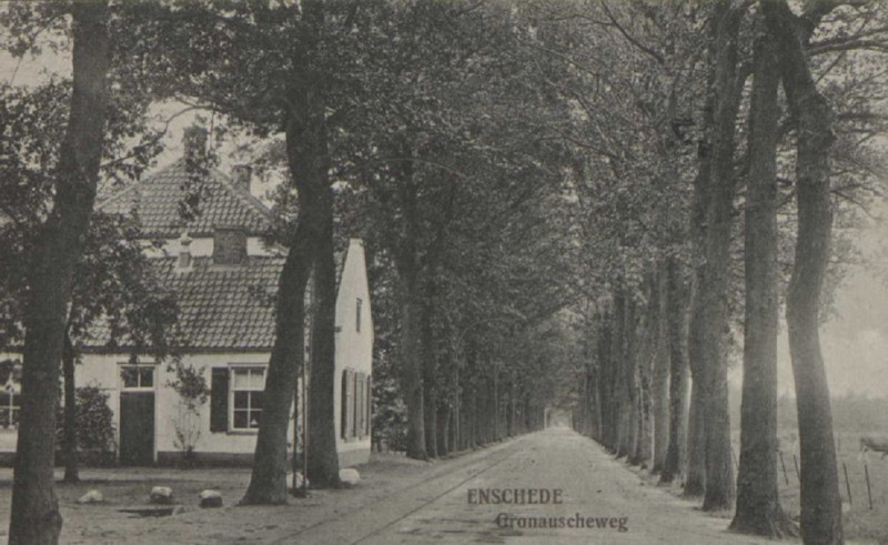 Gronausestraat 279 vroeger Gronauseweg 279 tolhuis Slotzicht met tramlijn en telefoonpaal 1911.jpg