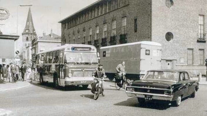 Langestraat hoek Van Loenshof verkeer jaren 70.jpg