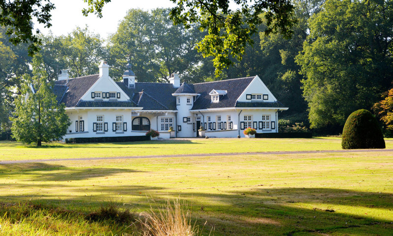 Zonnebeekweg 112 huis Zonnebeek park koetshuis.jpg