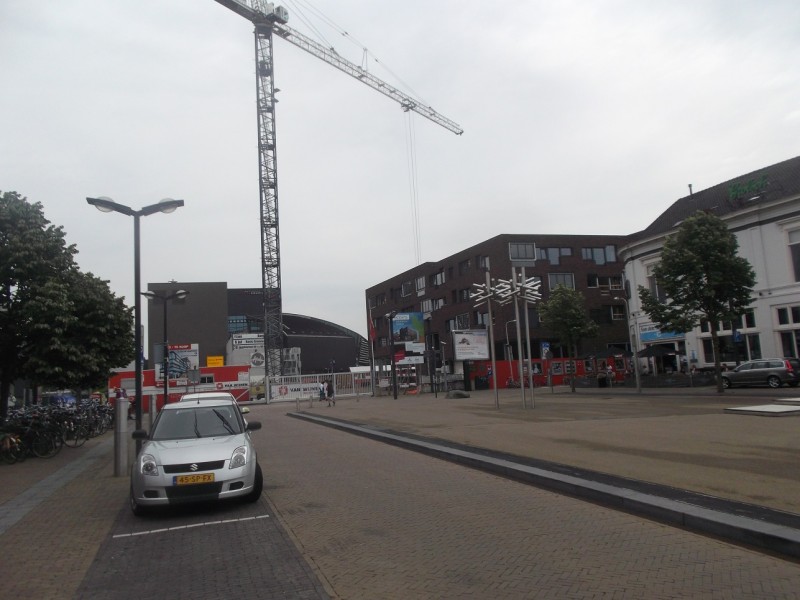 Stationsplein met nieuwbouw Willem Wilminkplein.JPG