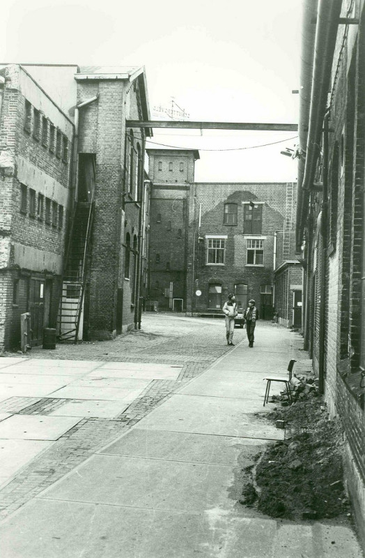 Hengelosestraat 125-127 Schuttersveld 22-11-1983 Binnenterrein textielfabriek.(9).jpg