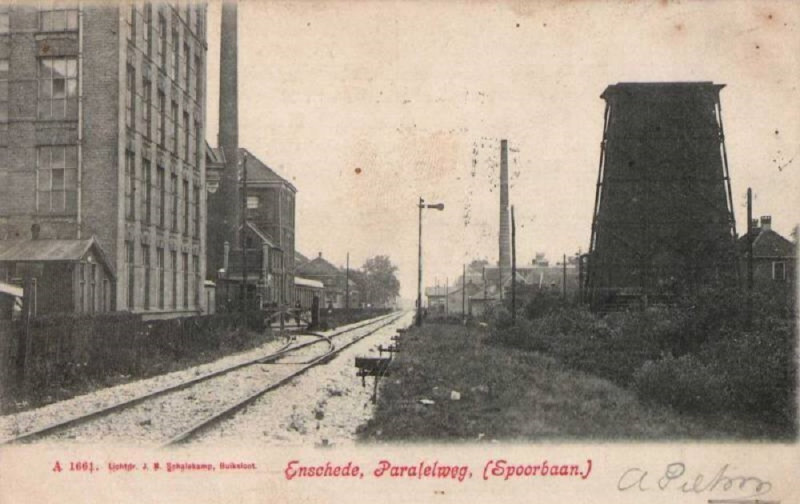 Parallelweg 102-188 koeltoren van Heek en Co aan spoorlijn Gronau.jpg