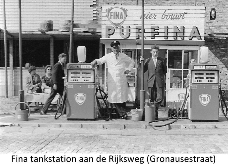 Gronausestraat 1317 Glanerbrug  tankstation Fina in aanbouw.jpg