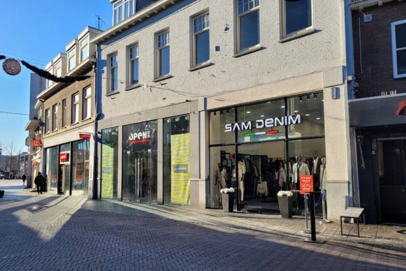 Kalanderstraat 5a Sam Denim kledingzaak.jpg