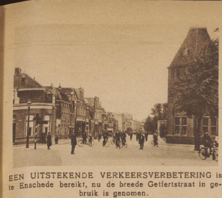 Getfertstraat rechts lyceum krantenfoto 24-9-1927.jpg