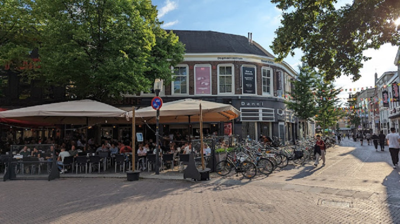 Oude Markt 6 foodbar Bluff terras.jpg