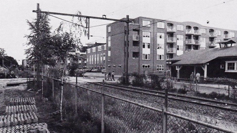 Parallelweg 15 hoek Kloosterstraat 4 Arienscollege Mavo dependance 1983.jpg