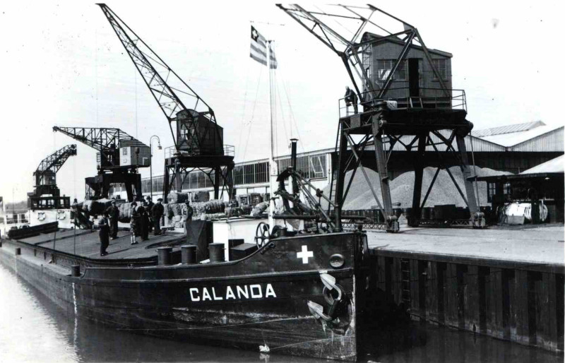 Handelskade haven Opening haven, motorschip Calanda 1936.jpg