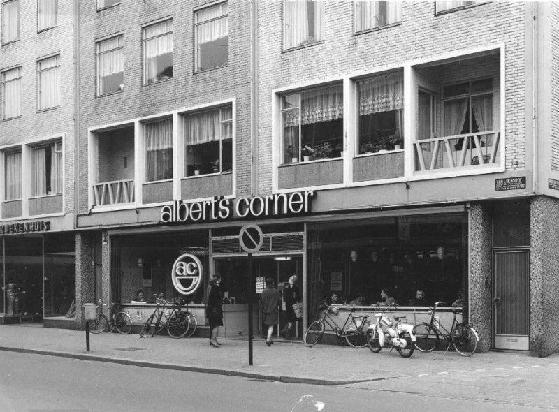 van Loenshof 15 lunchroom Albert´s Corner.jpg