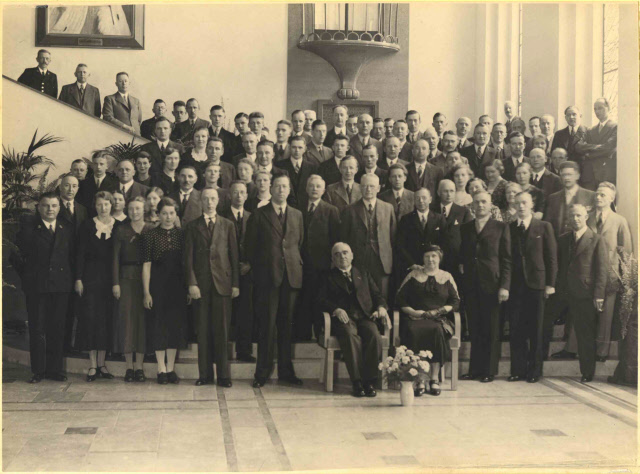 Langestraat 24 Afscheid gemeenteontvanger B. Dalenoord in de burgerzaal van het stadhuis 1930.jpeg