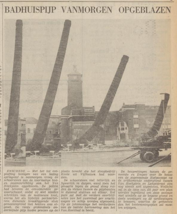 H.J van Heekplein 49 schoorsteenpijp zwembad van Heek opgeblazen krantenfoto Tubantia 28-2-1973.jpg
