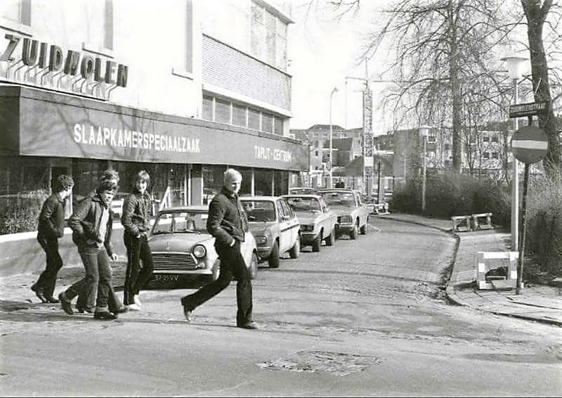 Zuidmolenstraat 1 hoek Haaksbergerstraat 31 meubelwinkel de Zuidmolen.jpg