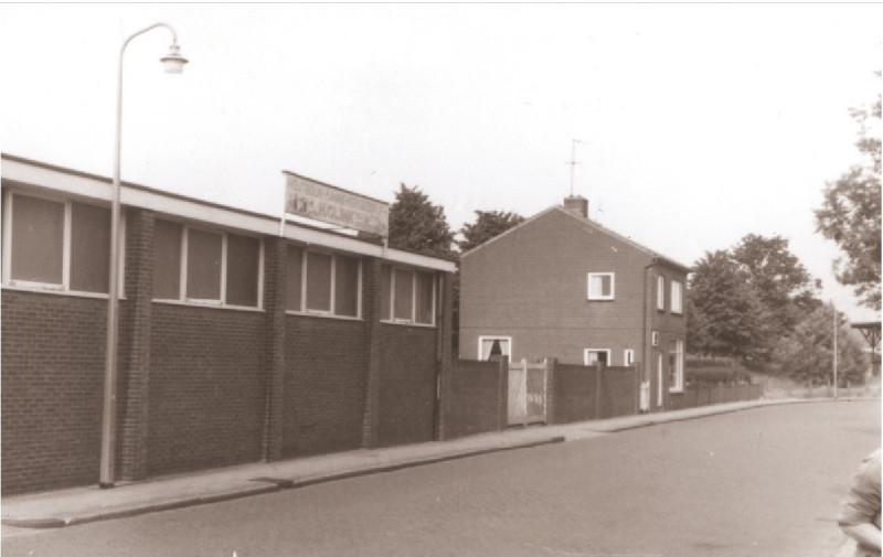 Tweede Emmastraat 4 Voorzijde bedrijfspand van Houtbouw- en Aannemersbedrijf Olink 1967.jpg