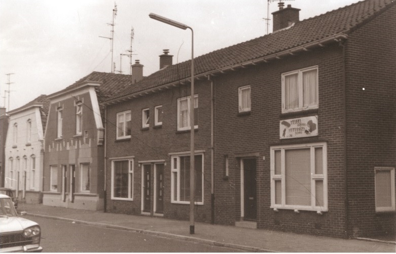 Perikweg 71 matrassen stoffeerderij Vollenbroek 1967.jpg