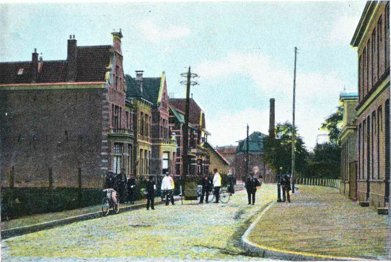 Haaksbergerstraat 58-60-62-64 villa's Vanaf Getfertstraat later C.F. Klaarstraat richting centrum. 1905.jpg