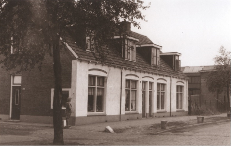 Cromhoffsbleekweg 105-107-109-111 foto 1967.jpg