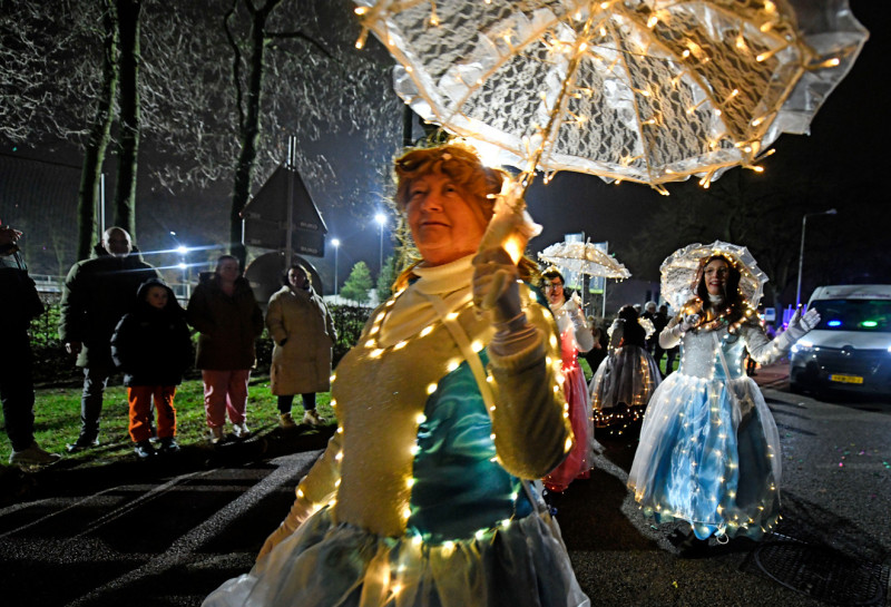 Twekkelerveld carnaval verlichte optocht 2-2-2024.jpg