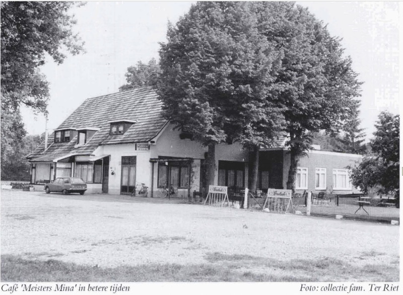 Rietveldweg 45 Groot Bruninkstraat cafe Meisters Mina. Café-uitspanning Ter Riet, ook een tijdlang bekend als de Ponnyhof.jpg