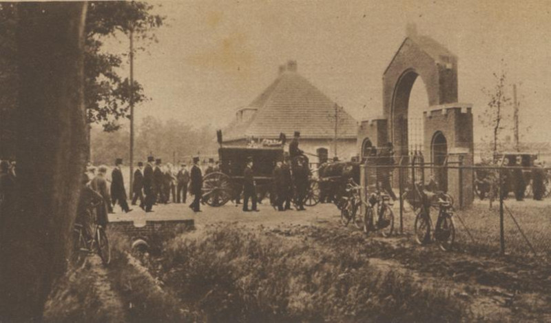 kerkhof r k 1927.jpg