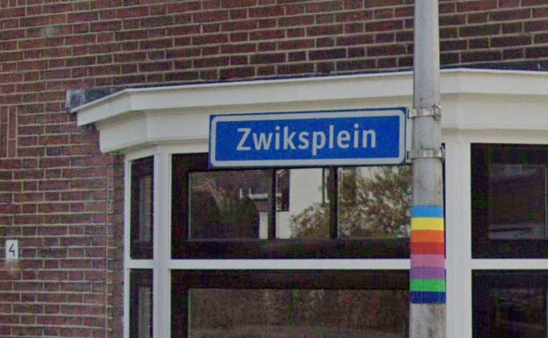 Zwiksplein straatnaambord.jpg