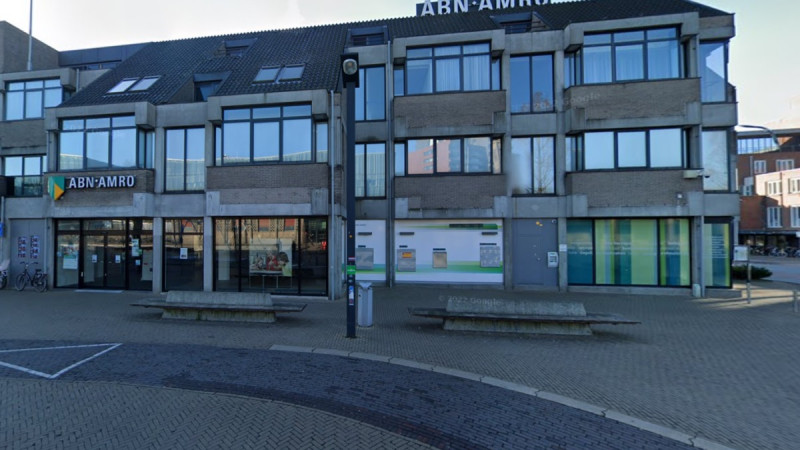 Stationsplein 8 hoek Piet Heinstraat ABN AMRO bankgebouw.jpg
