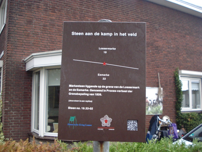 Vosbultweg 106 hoek Kremersveenweg Glanerbrug monumentenbord nr. 96 van Markesteen aan de Kamp in het Veld.jpg