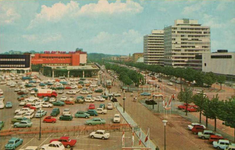 Boulevard 1945 met oude Klanderij.jpg