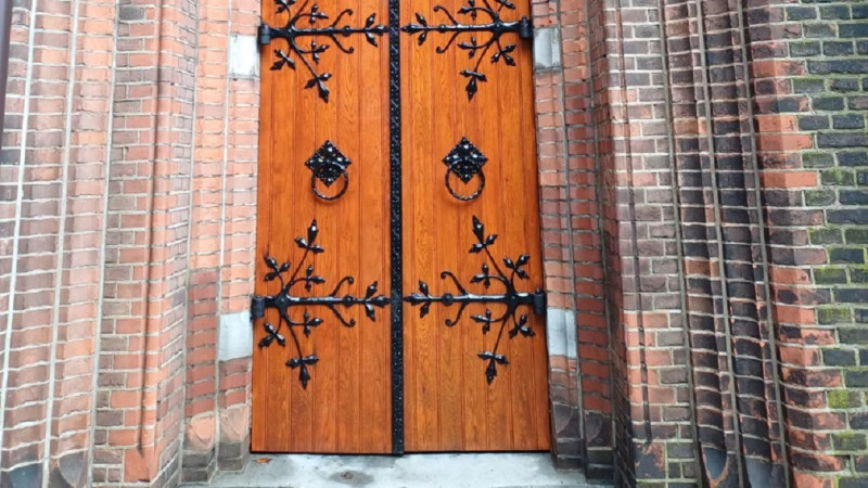 Oldenzaalsestraat 115 Sint Josephkerk kerkdeur.jpg