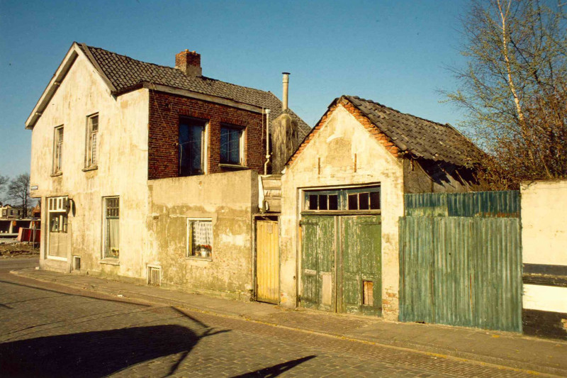 Hoge Bothofstraat 84 hoek Reudinkstraat 1-4-1982.jpg