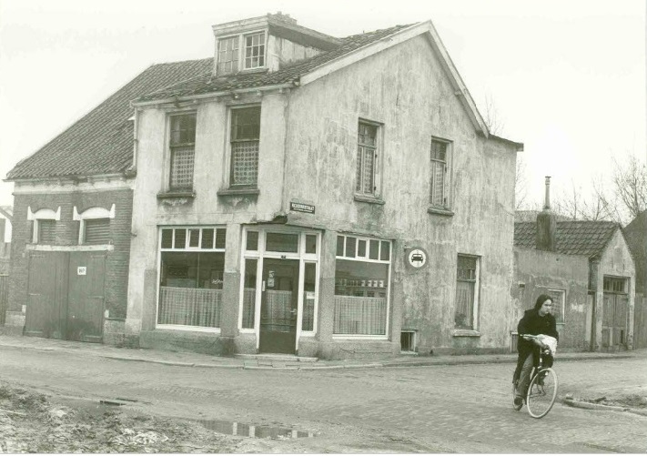 Hoge Bothofstraat 84 hoek Reudinkstraat. dec. 1982.jpg