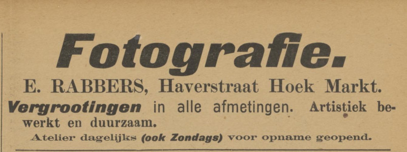 Haverstraat hoek Markt Fotografie E. Rabbers advertentie Tubantia 19-2-1898.jpg