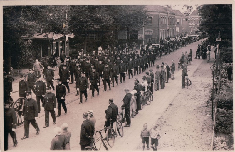 politiepost gronausestraat.jpg