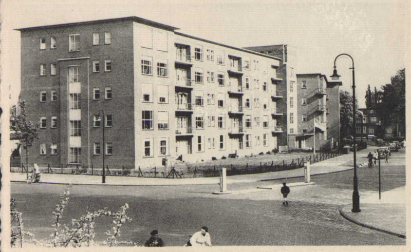 Stadsmatenstraat 1 hoek Parkweg Koningin Wilhelminaflat 1954.jpg