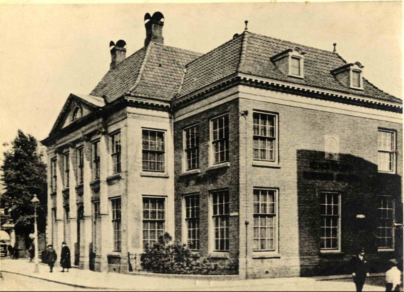 Langestraat 9 Bibliotheek en openbare leeszaal in het Blijdensteinhuis 1935.jpg